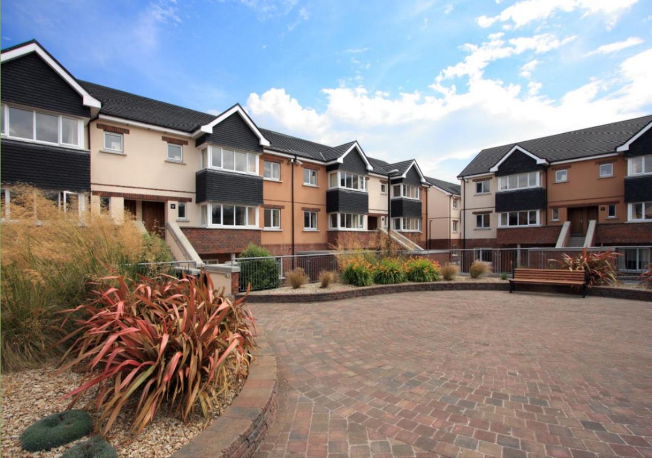 Kings Court Holiday Apartments Tralee Extérieur photo