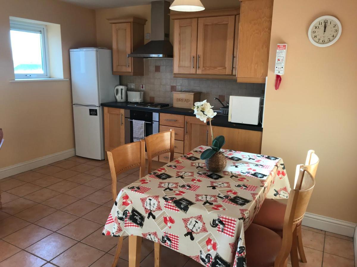Kings Court Holiday Apartments Tralee Extérieur photo